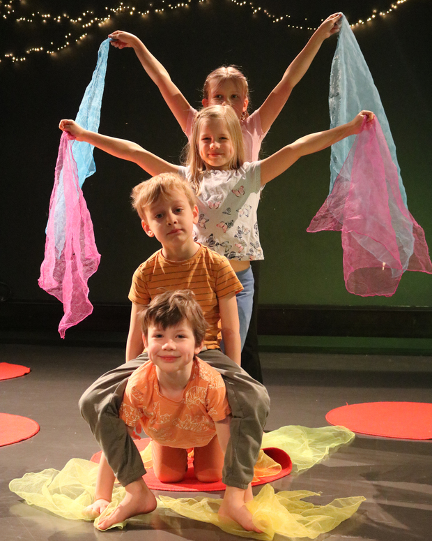 Children in the circus arts workshop.